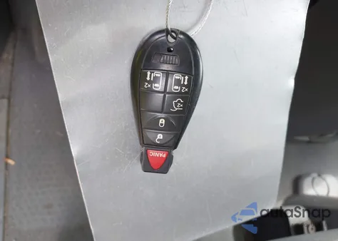 2008 Chrysler Town & Country Touring z USA, uszkodzony, nr VIN 2A8HR54P18R768285